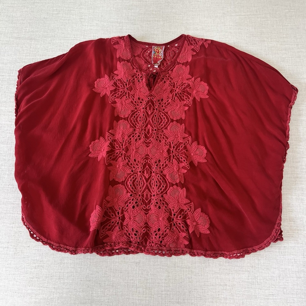 Johnny Was Red Embroidered Eyelet Poncho Top L Boho Festival Kimono Sleeve Tunic
